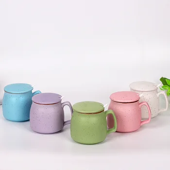 Japonija Zakka stiliaus Saldainiai spalvos keraminiai puodeliai pieno, kavos, arbatos keraminiai puodeliai su dangteliu ir šaukštu
